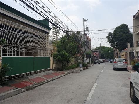 House and Lots in UP Village .
